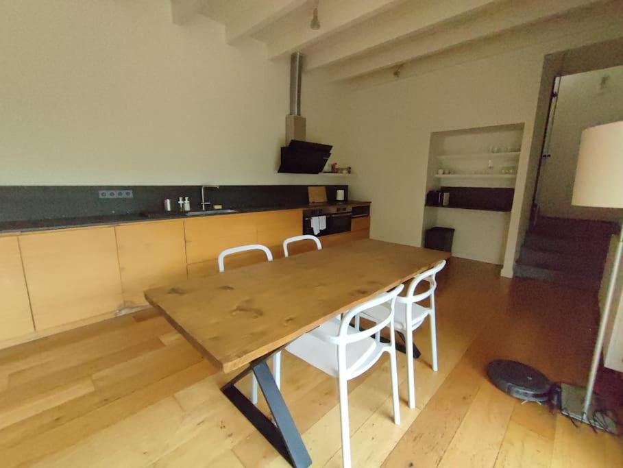 Designer With Pool Near And Village Casa vacanze *